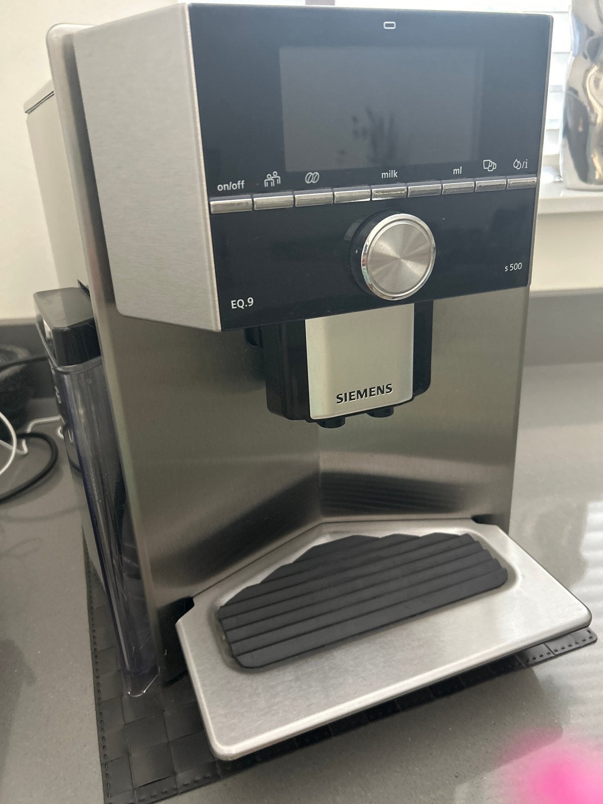 Siemens EQ.9 S500 volautomatische koffiemachine, Ophalen, Afneembaar waterreservoir, 10 kopjes of meer, Koffiemachine