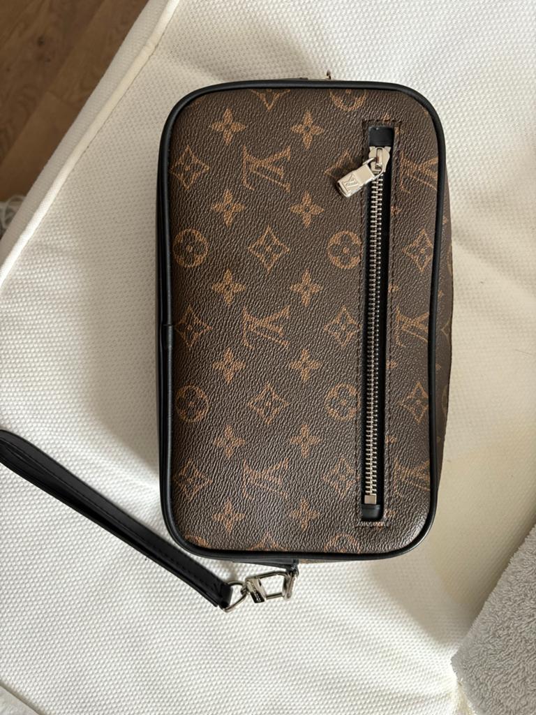 Louis vuitton clutch 1 op 1, Ophalen of Verzenden, Zo goed als nieuw, Zwart, Overige merken