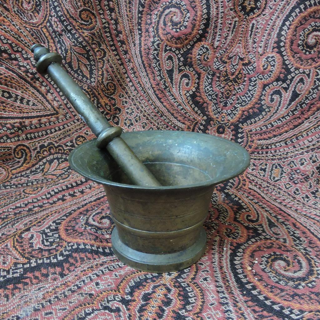 Oude bronzen vijzel 735 gram stamper 490 gram, Antiek en Kunst, Antiek | Koper en Brons, Ophalen of Verzenden, Brons