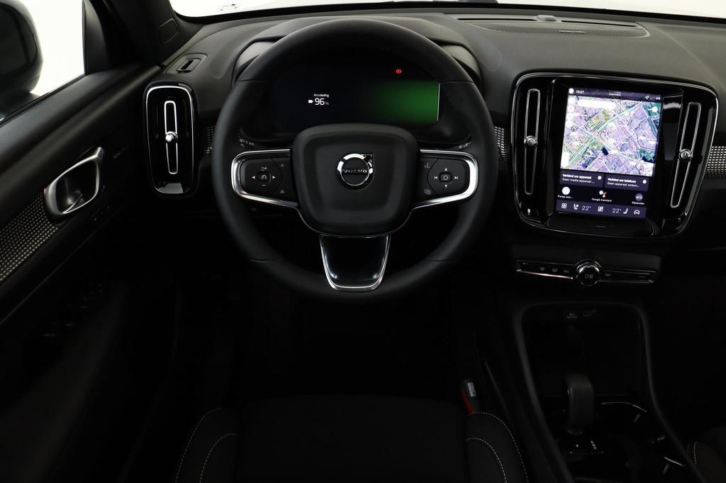 Volvo EX40 SINGLE MOTOR EXTENDED RANGE ULTRA BLACK ED. 82 kW, Auto's, Automaat, 12 maanden, Achterwielaandrijving, Leder en Stof