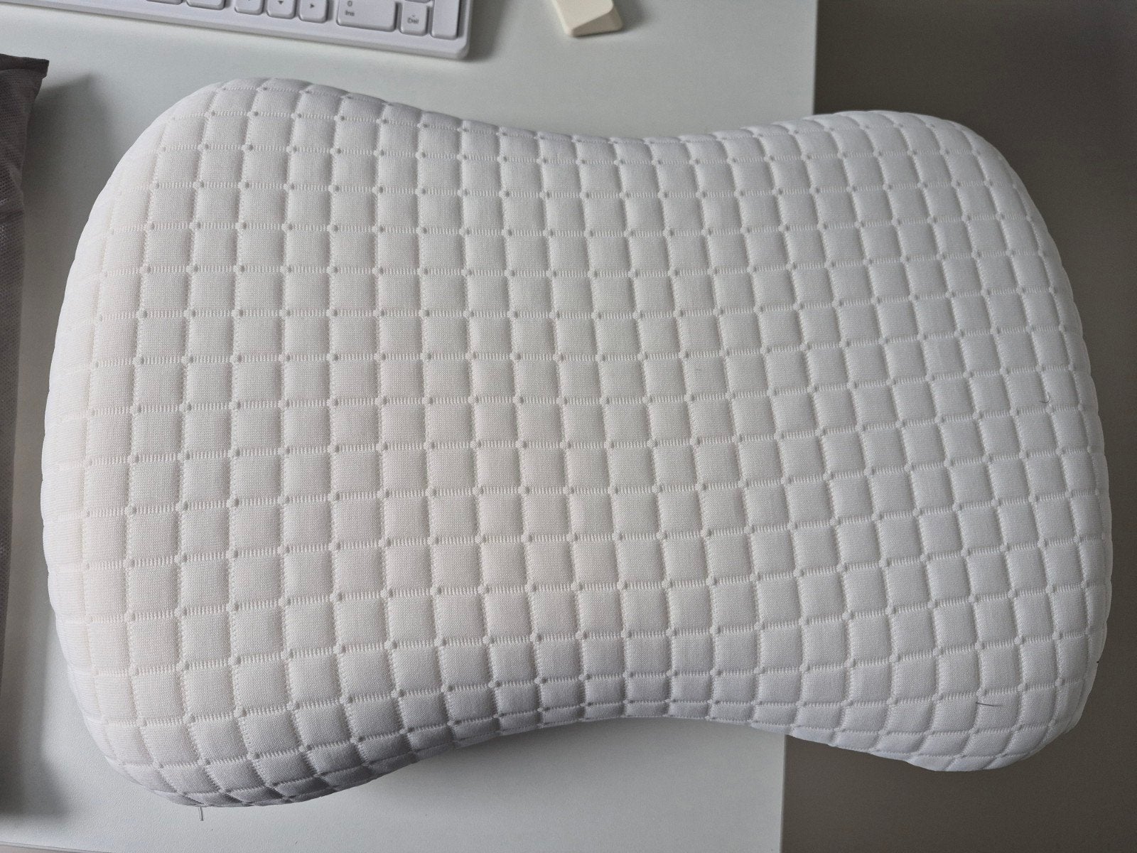 IKEA NORDSTÄLORT Ergonomisch Kussen - 35x50 cm, Eenpersoons, Wit, Ophalen of Verzenden, Zo goed als nieuw