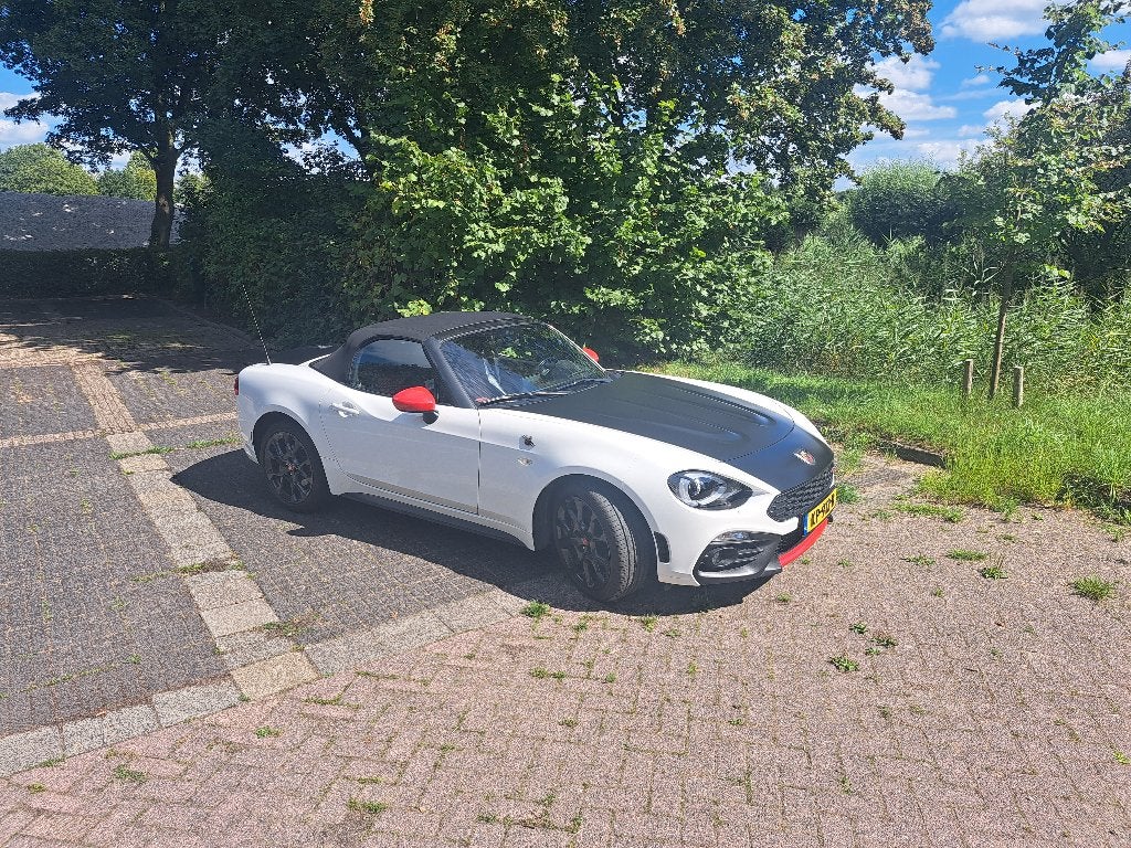 Fiat 124 Spider 1.4 Turbo 16v 170k Aut. 2016 Wit 1e eigenaar, Auto's, Automaat, 4 cilinders, Cabriolet, 1055 kg