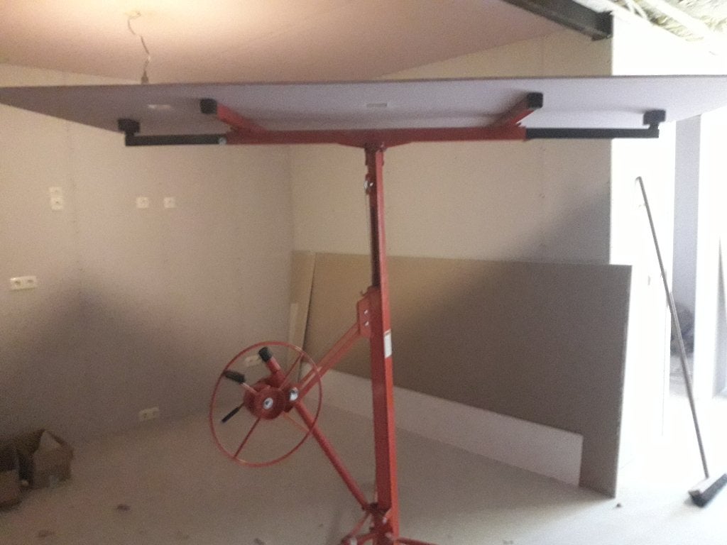 gipsplaatlift, Ophalen, Handmatig