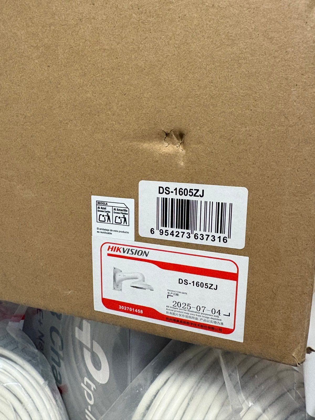 Hikvision DS-1605ZJ Beugel voor Camera - Nieuw in Doos, Ophalen of Verzenden, Nieuw, Buitencamera