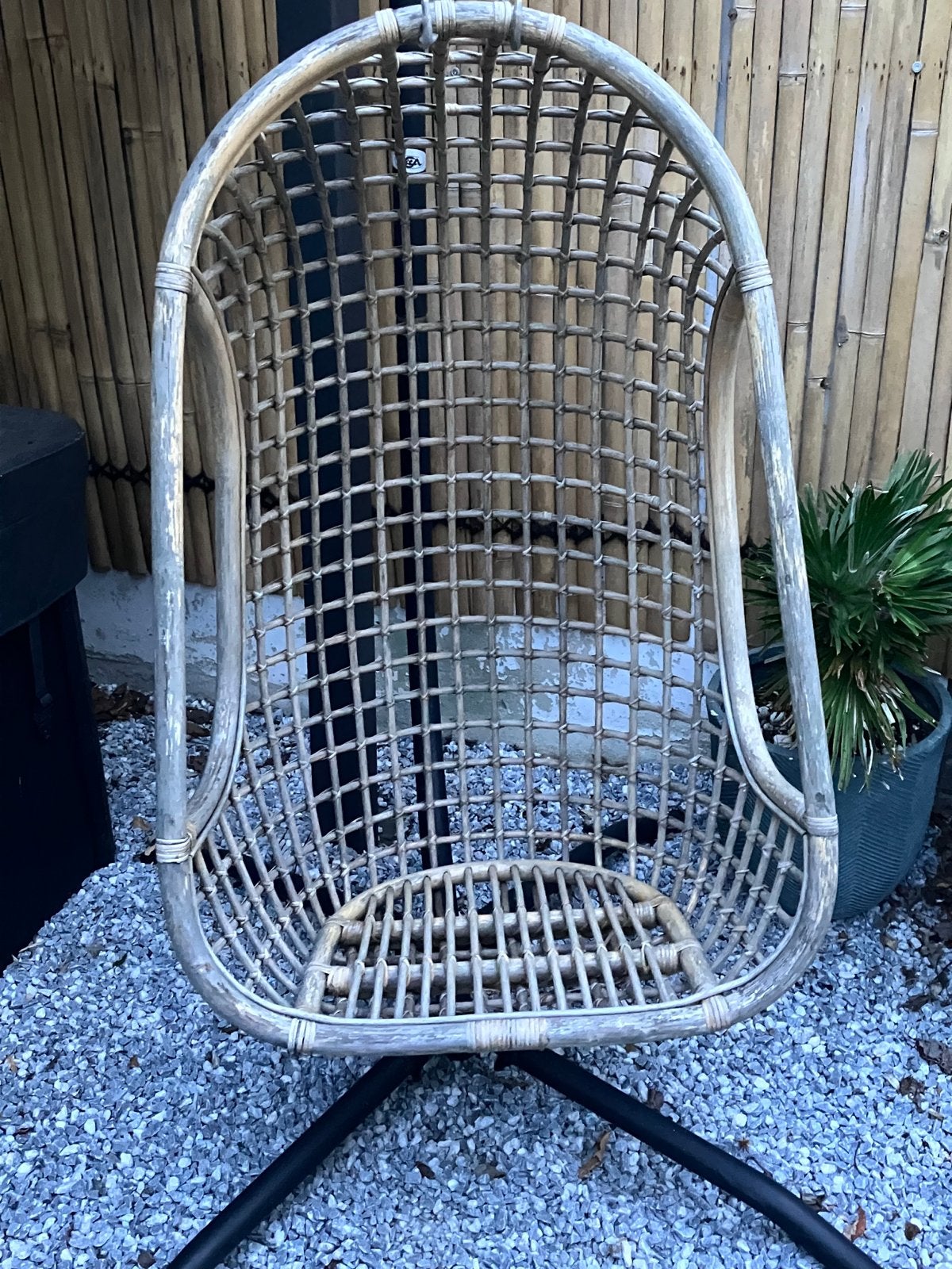 HK Living Hangstoel - Rotan met standaard / egg loungestoel, Huis en Inrichting, Ophalen, Gebruikt