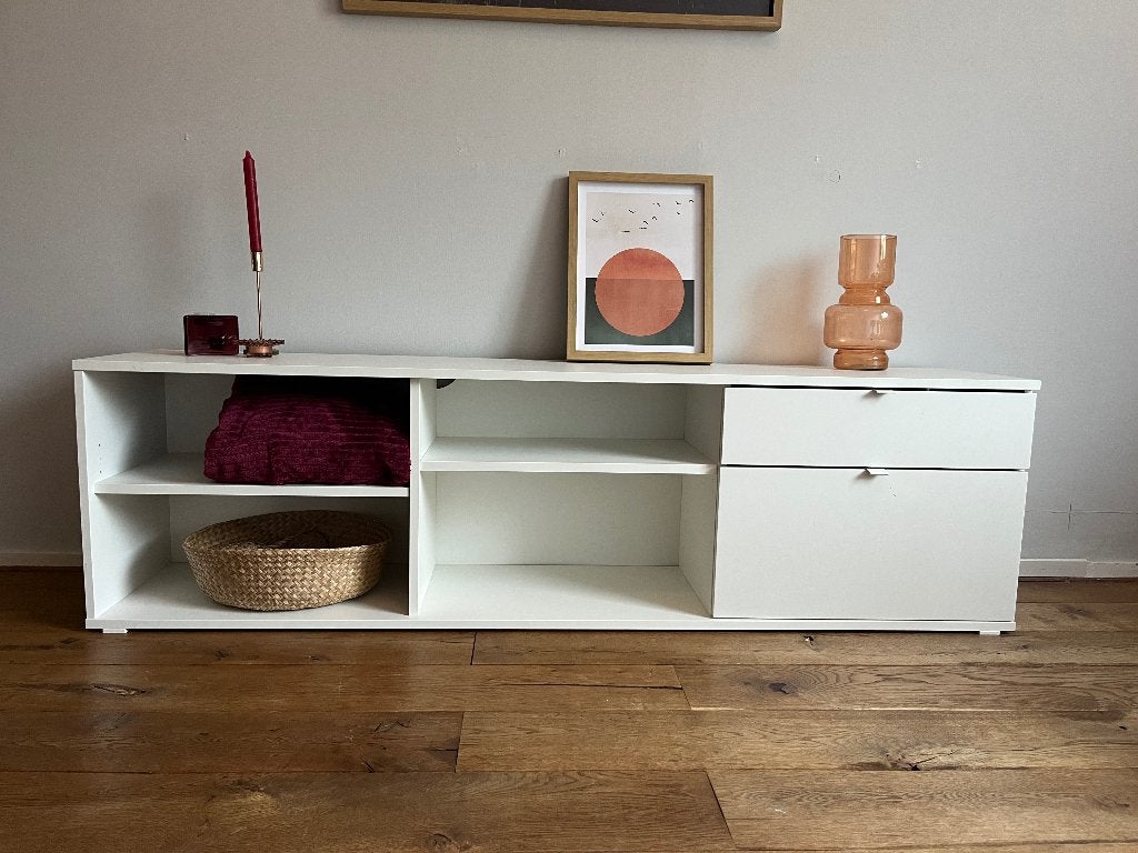 Tv-meubel wit (Vihals Ikea), Huis en Inrichting, Kasten | Televisiemeubels, Ophalen, Gebruikt, 100 tot 150 cm, Minder dan 100 cm