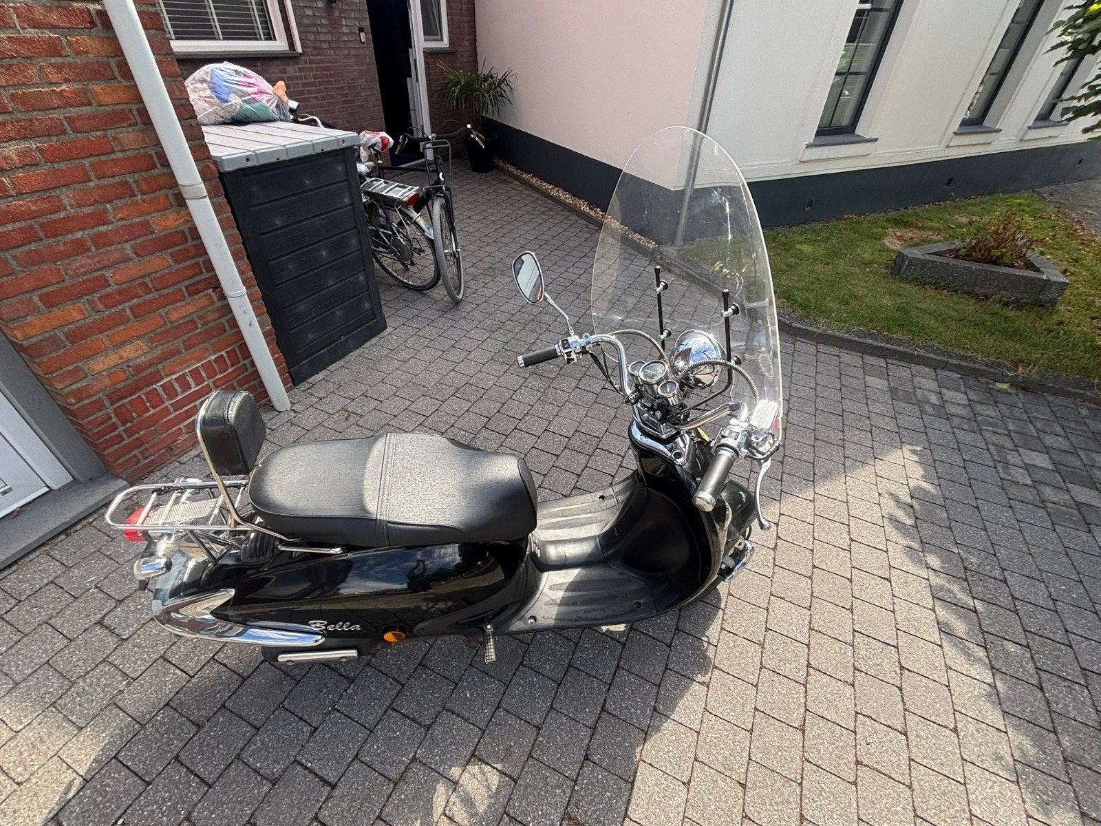 Moet weg wegens plaatsgebrek!Bella scooter - Zwart, 14000 km, Fietsen en Brommers, Ophalen, Gebruikt, Benzine, Overige merken