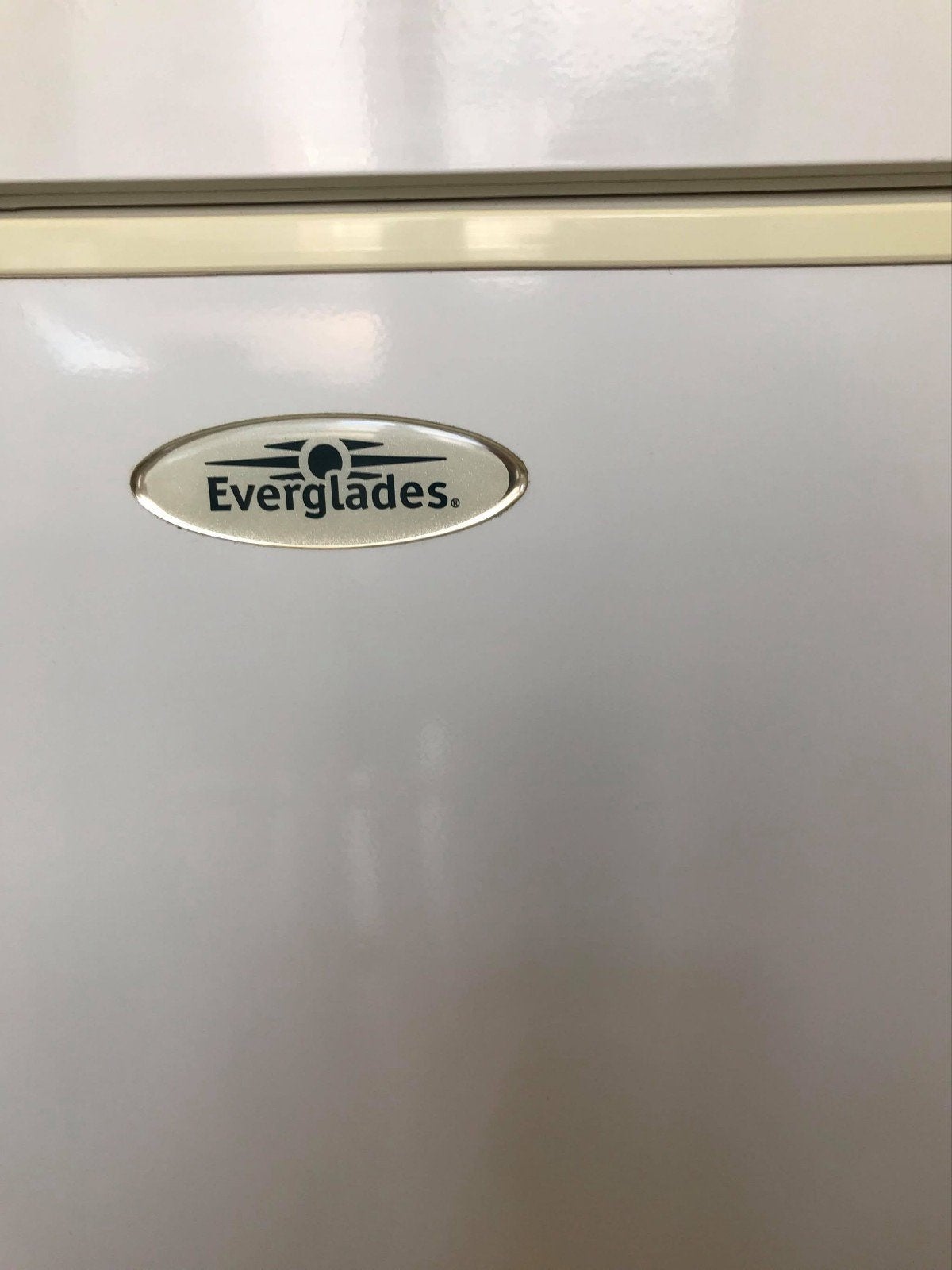 vriezer tafelmodel everglades, Minder dan 75 liter, Ophalen, Met vriesvak, 85 tot 120 cm