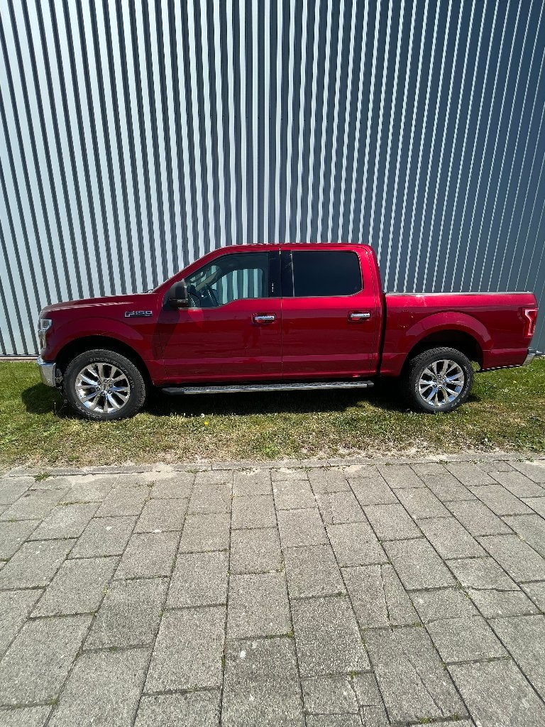 Ford F-150 5.0 V8 | Ruby Red | 200L LPG | Leder | Trekhaak, Automaat, 2598 kg, Navigatiesysteem, Bedrijf