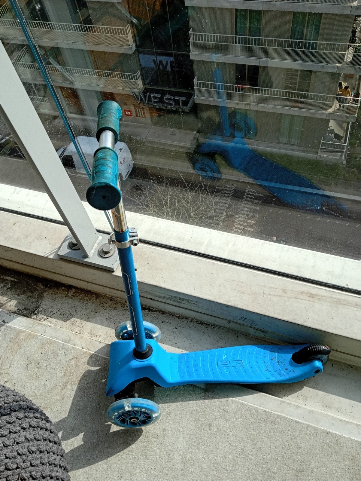 Blauwe kinderstep met 3 wielen - Gebruikt, Ophalen of Verzenden, Gebruikt, Gewone step, Onbekend