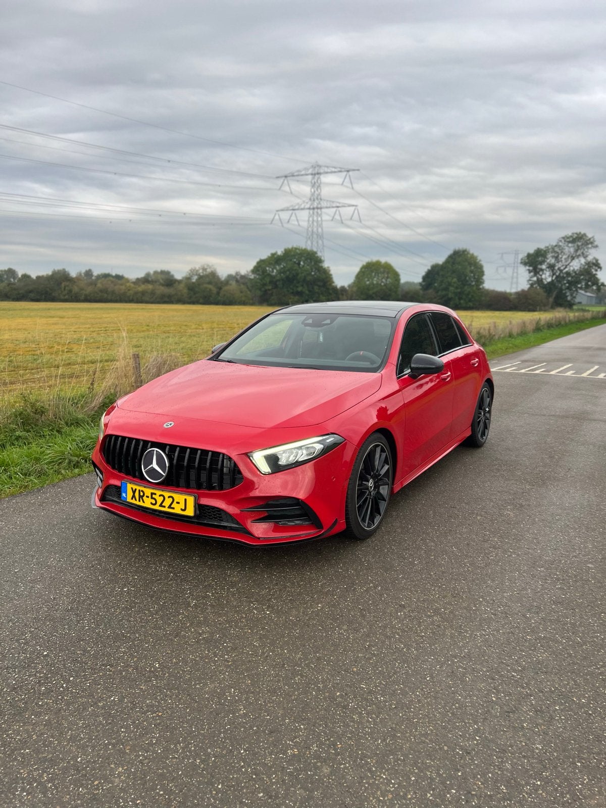 Mercedes-Benz A-Klasse A 200 163pk 7G-DCT 2018 Rood, Zwart, 4 cilinders, 1600 kg, 685 kg