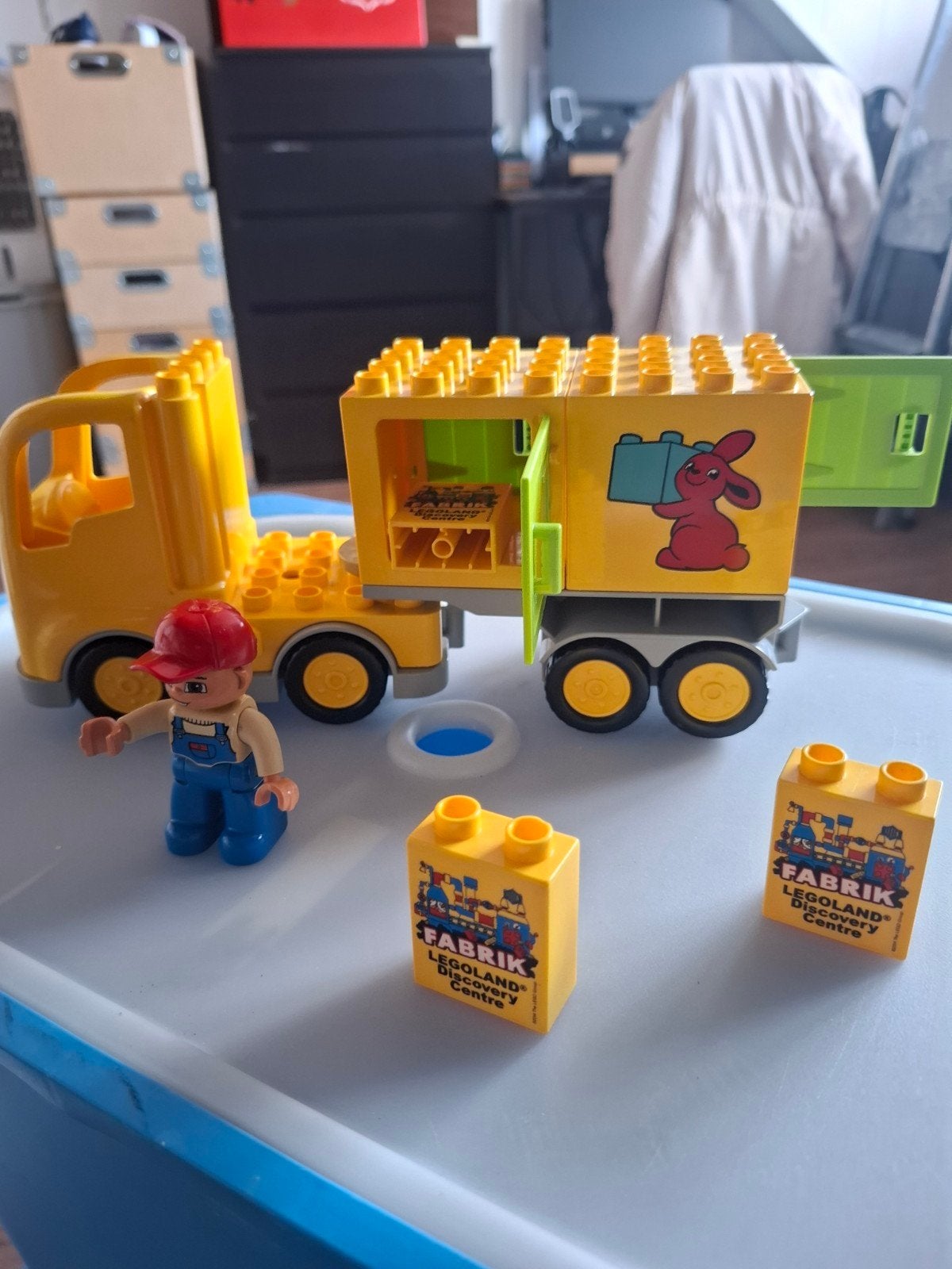 Lego Duplo Vrachtwagen met Fabriek Blokken en Figuur, Inclusief minifiguren, Gebruikt, Overige thema's, Lego