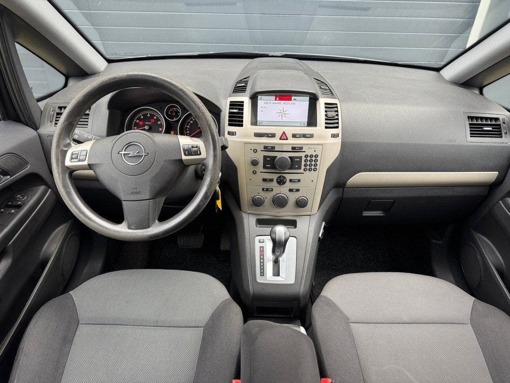 Opel Zafira 2.2 Temptation AUT|AIRCO|CRUISE|7p.|V-A PDC|NAVI, Auto's, Opel, Stof, Gebruikt, 4 cilinders, 150 pk