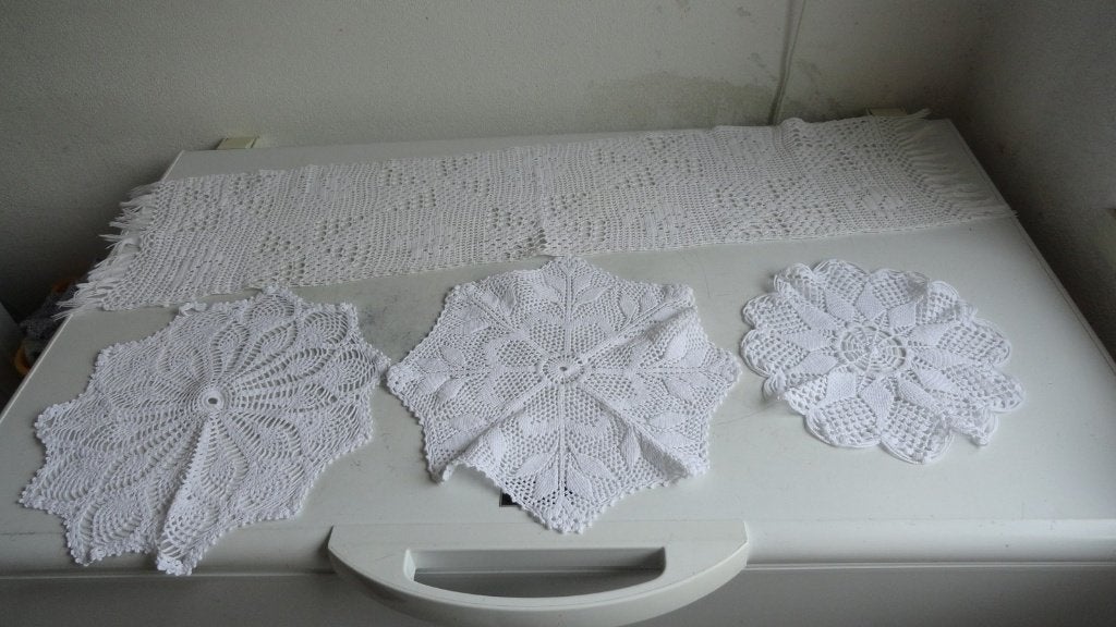 Gehaakte kleedjes, ouderwets, wit 6 stuks, Antiek en Kunst, Ophalen of Verzenden