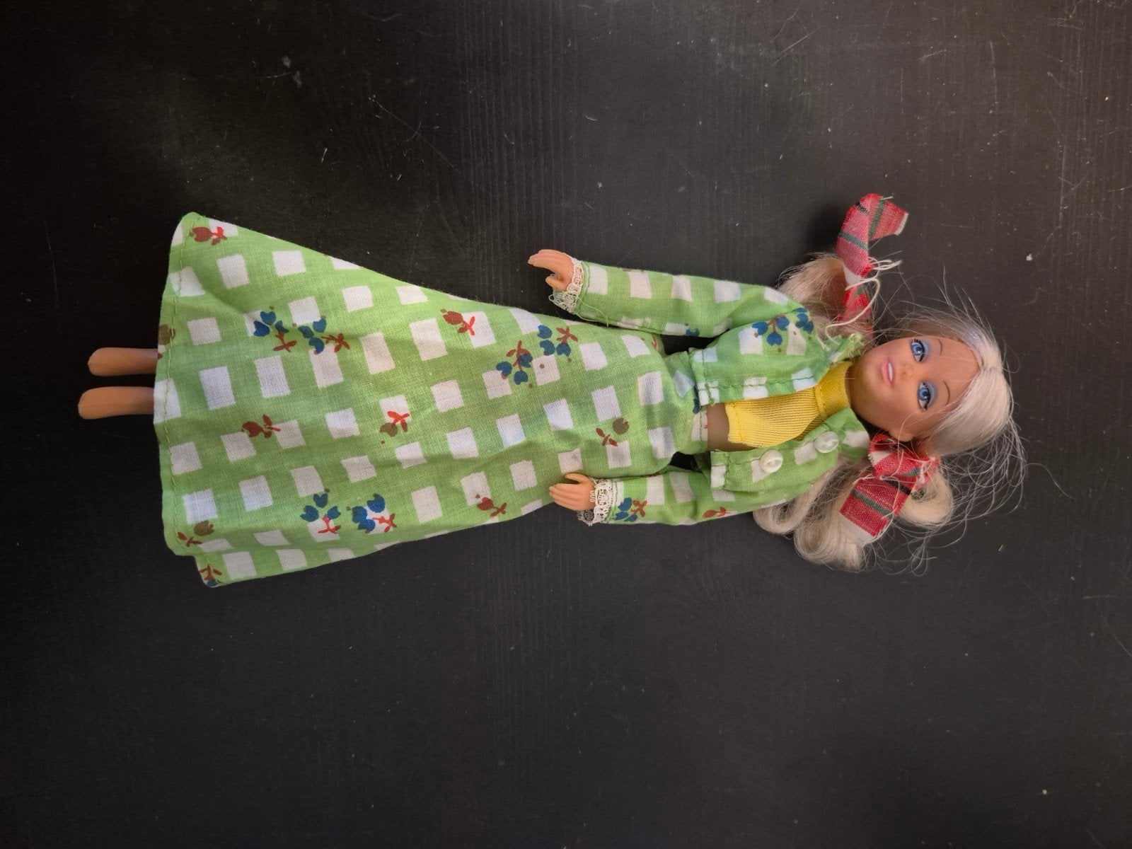 Vintage Barbie pop Made in Hong Kong, Ophalen of Verzenden, Gebruikt, Barbie