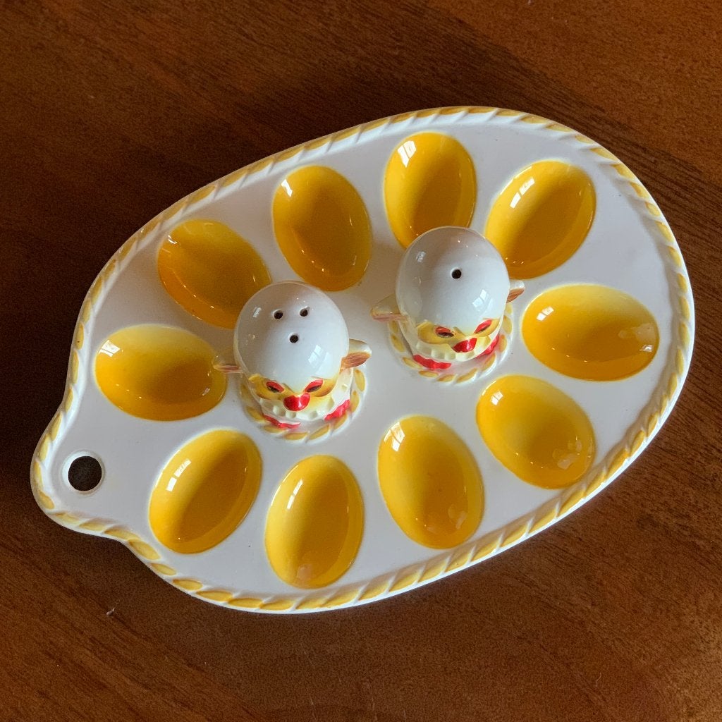 Vintage Peper en Zoutstel Kuikentjes   Eierhouder Schaal, Diversen, Pasen, Ophalen of Verzenden, Gebruikt