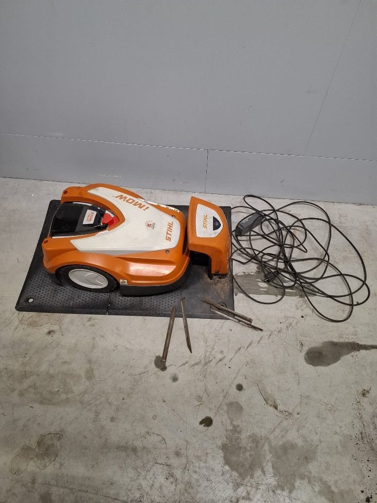 Stihl RMI422 Robotmaaier, Ophalen of Verzenden, Gebruikt, 20 tot 25 cm, Stihl