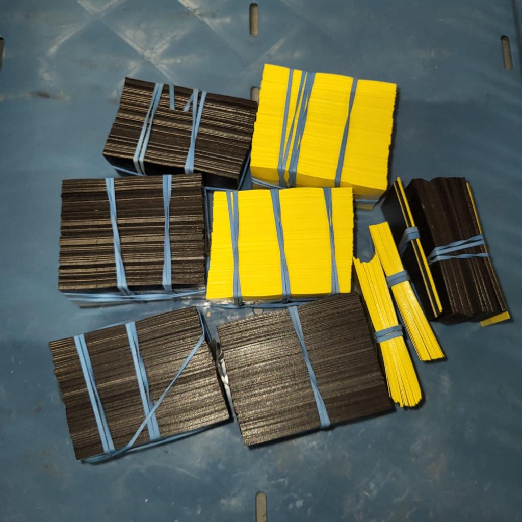 Houten latjes en stokjes - bruin en geel, Minder dan 3 m³, Ophalen of Verzenden