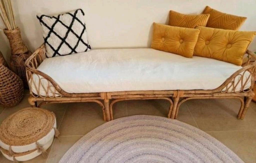 Bohoo bohemian bamboe daybed kinderbed tuinbed rotan  ibiza, Huis en Inrichting, Slaapkamer | Bedden, Ophalen, Overige materialen