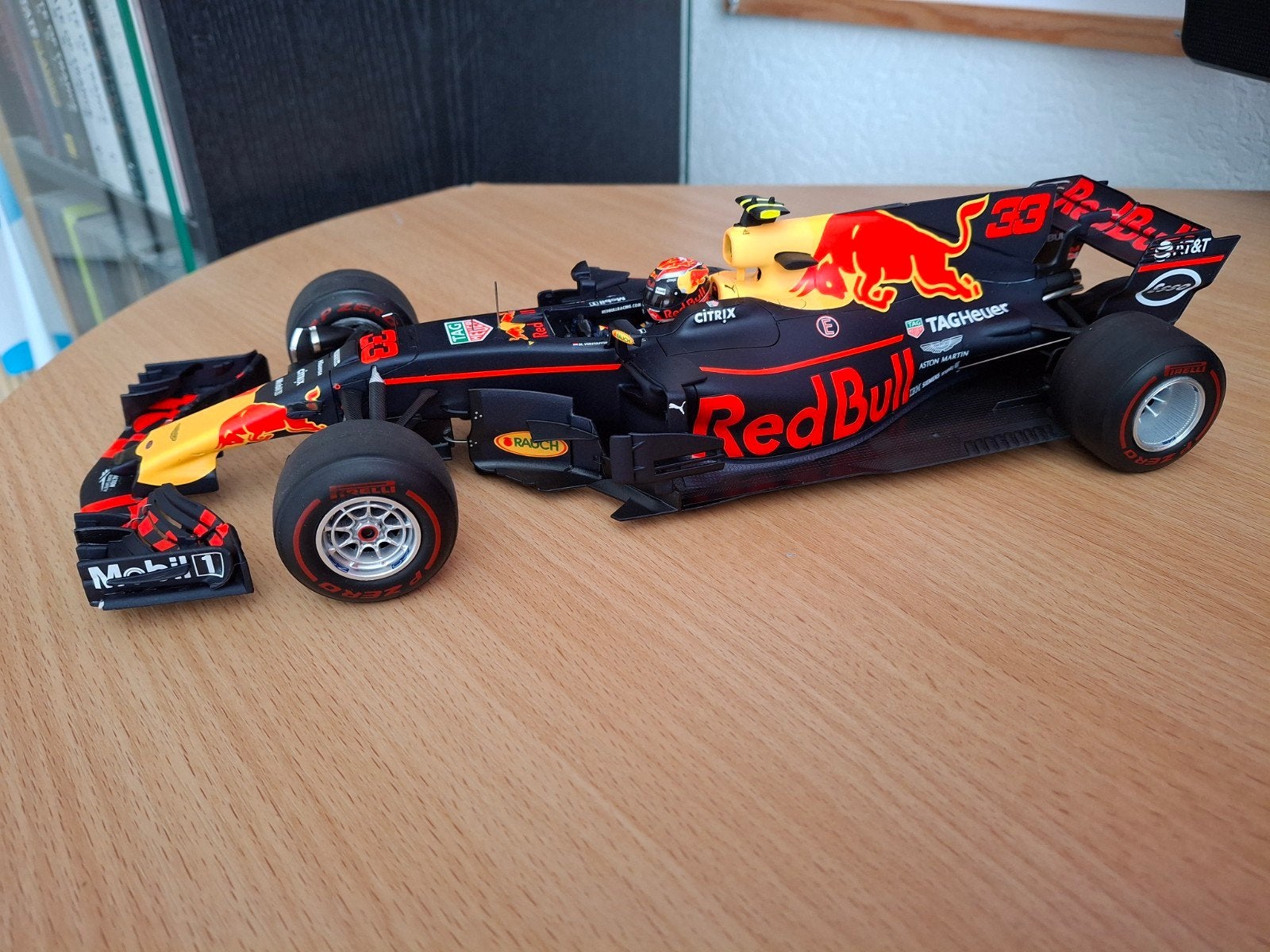 Max Verstappen Red Bull RB13 2017 Maleisië GP  Spark 1:18, Ophalen of Verzenden, Zo goed als nieuw, Auto, Overige merken