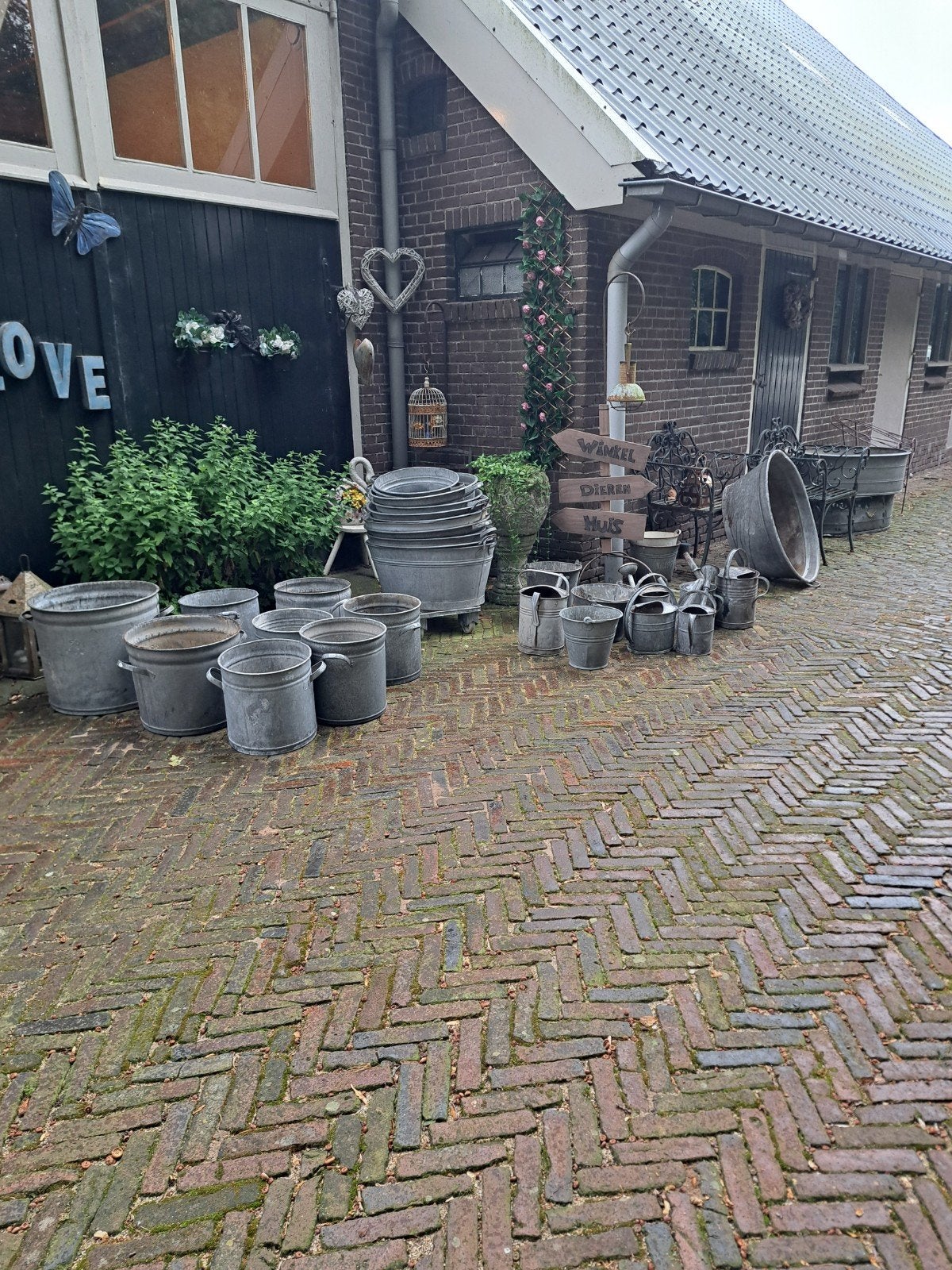 Tuindecoratie brocante, Ophalen