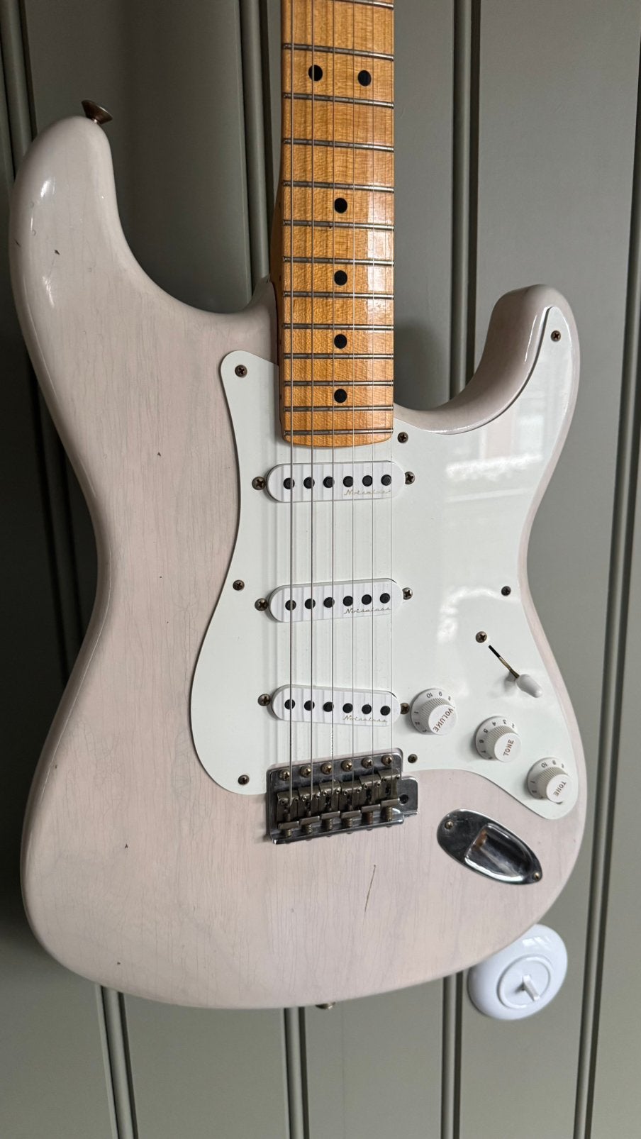 Fender CS Eric Clapton Signature Journeyman Relic Strat, Ophalen of Verzenden, Zo goed als nieuw, Solid body, Fender