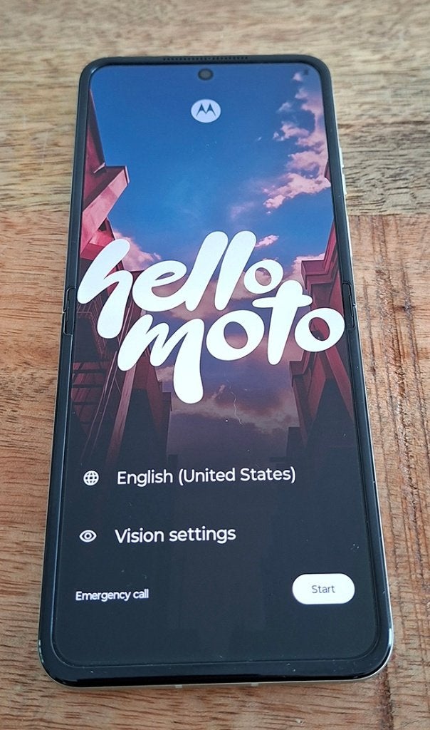 Motorola Razr 60 256GB Beige, Verzenden, Touchscreen, Inklapmodel, Zo goed als nieuw