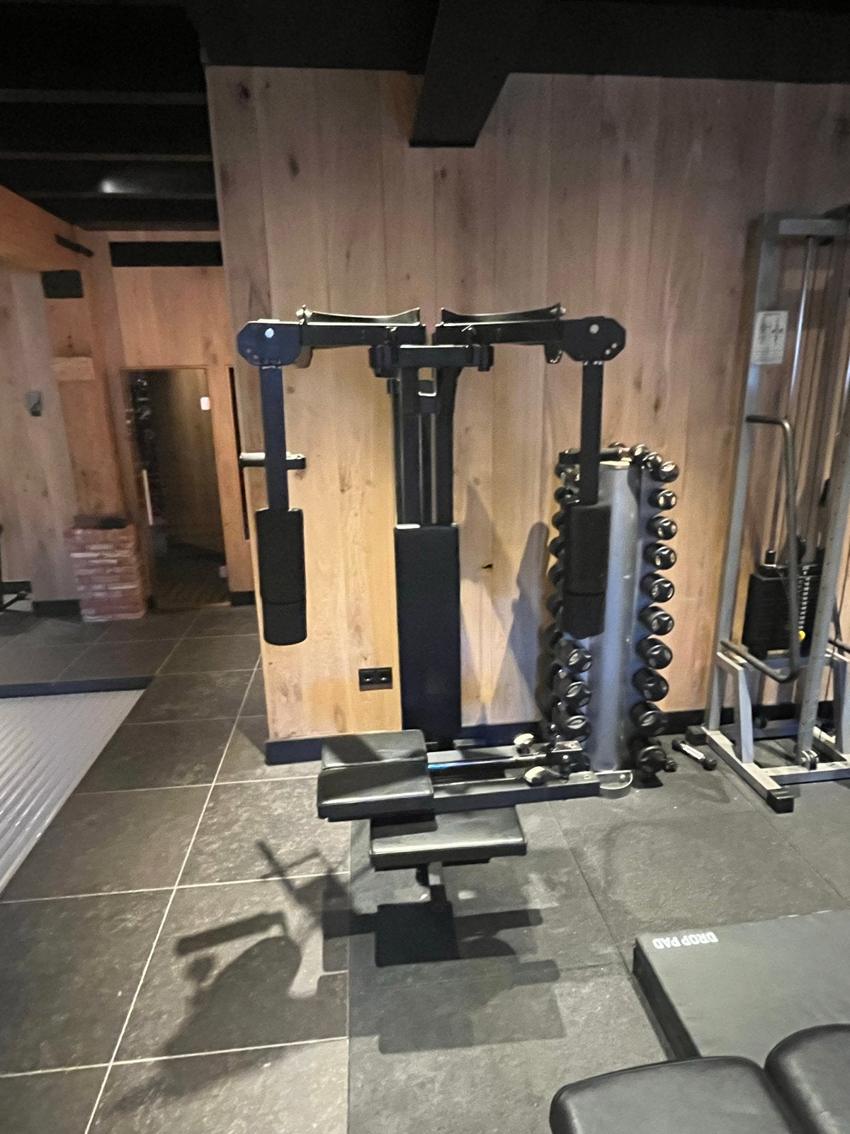 Pec deck / Butterfly – borst en reverse fly, Sport en Fitness, Ophalen, Krachtstation, Armen, Zo goed als nieuw