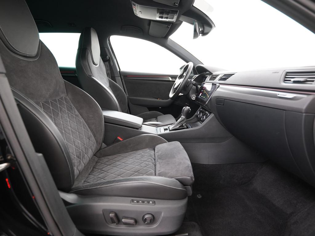 Skoda Superb Combi 1.4 TSI iV Sportline | Virtual Cockpit |, Auto's, Gebruikt, Euro 6, Alcantara, Zwart