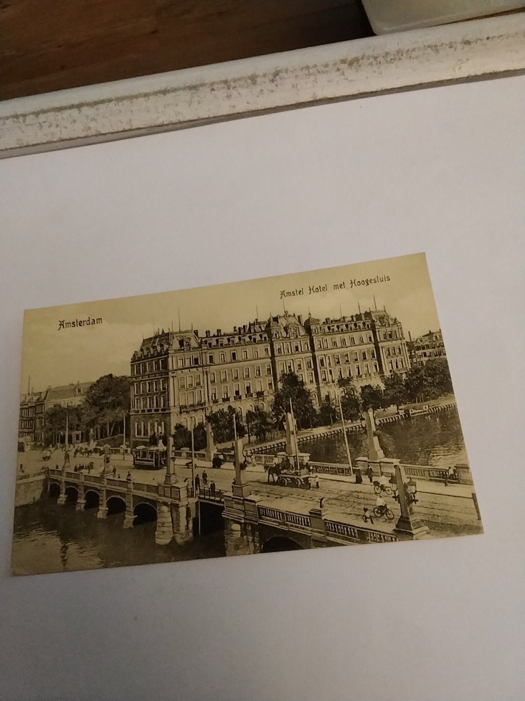 Oude briefkaart Amstel Hotel met Hoogesluis, Amsterdam, Verzamelen, Ophalen of Verzenden, Voor 1920, Gelopen, Noord-Holland