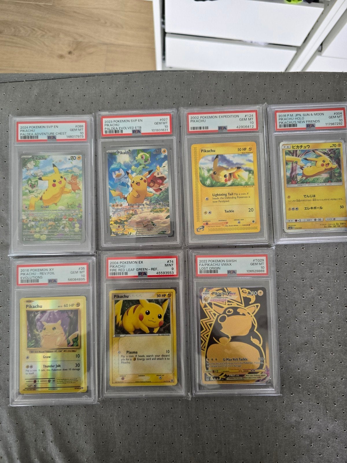 Pikachu slabs Last solds €2.708 | Directe Deal €2200, Ophalen, Zo goed als nieuw, Meerdere kaarten