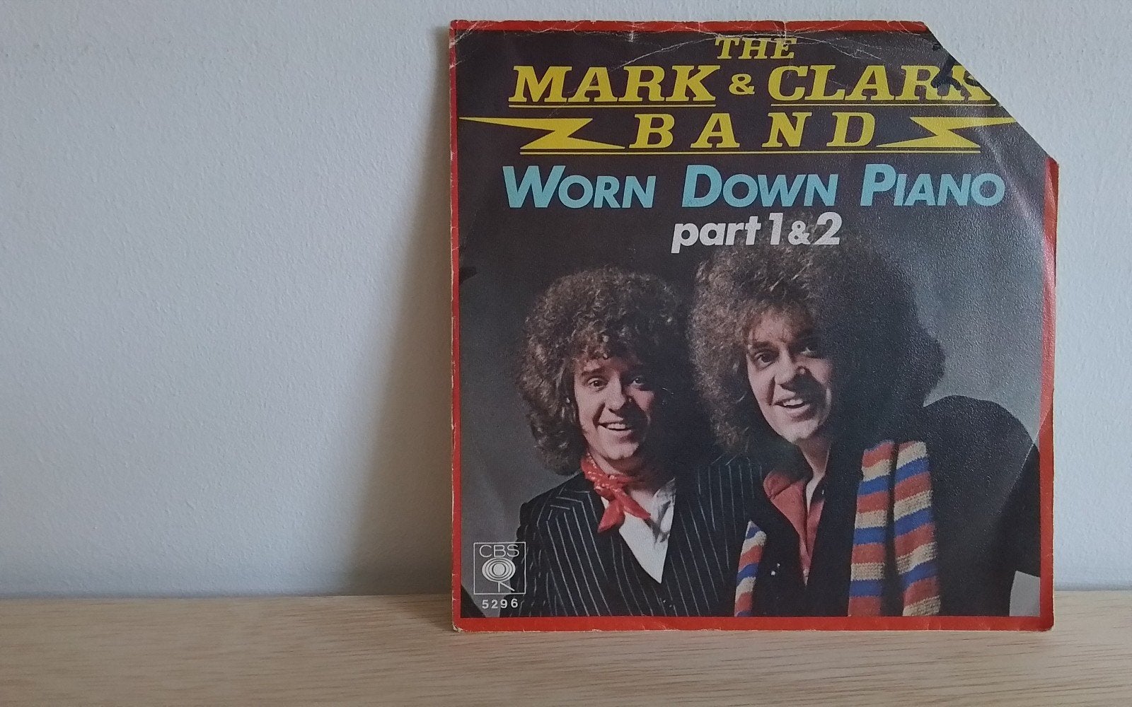 the Mark & Clark Band - worn down piano, Ophalen of Verzenden, Gebruikt, Pop