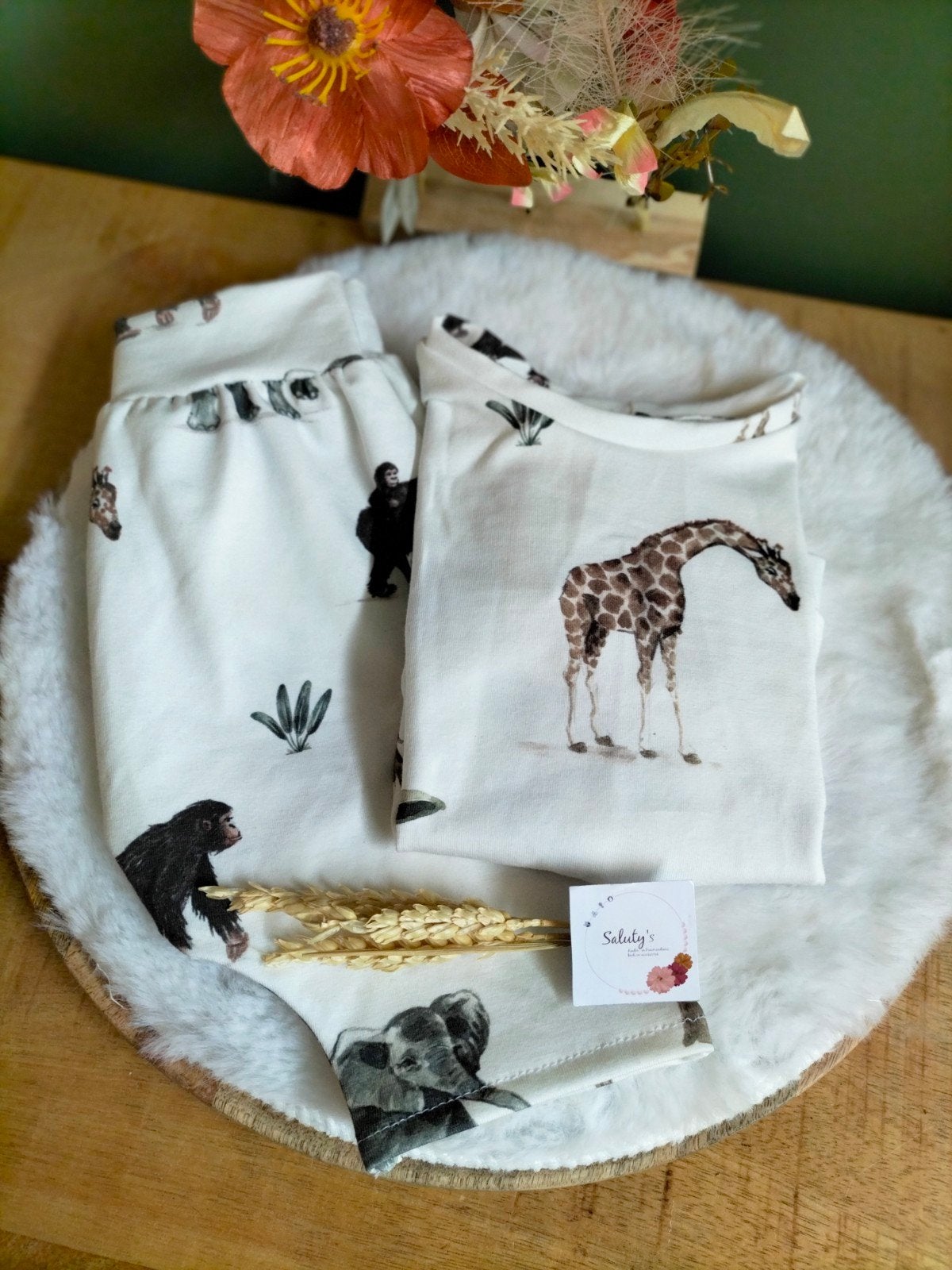 Nieuw handgemaakt • Shirtje en kort broekje 74/80 'Jungle, Kinderen en Baby's, Babykleding | Maat 74, Broekje, Jongetje of Meisje