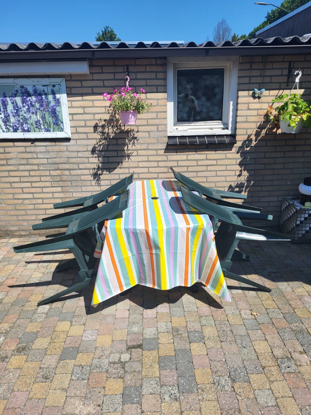 Tuinset, Ophalen