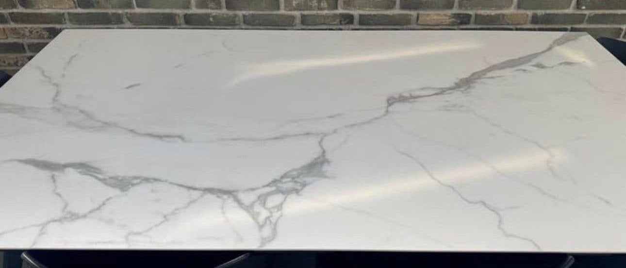Elegante eettafel met marmerlook blad - 220x90 cm, Overige materialen, 200 cm of meer, Zo goed als nieuw, Vier personen