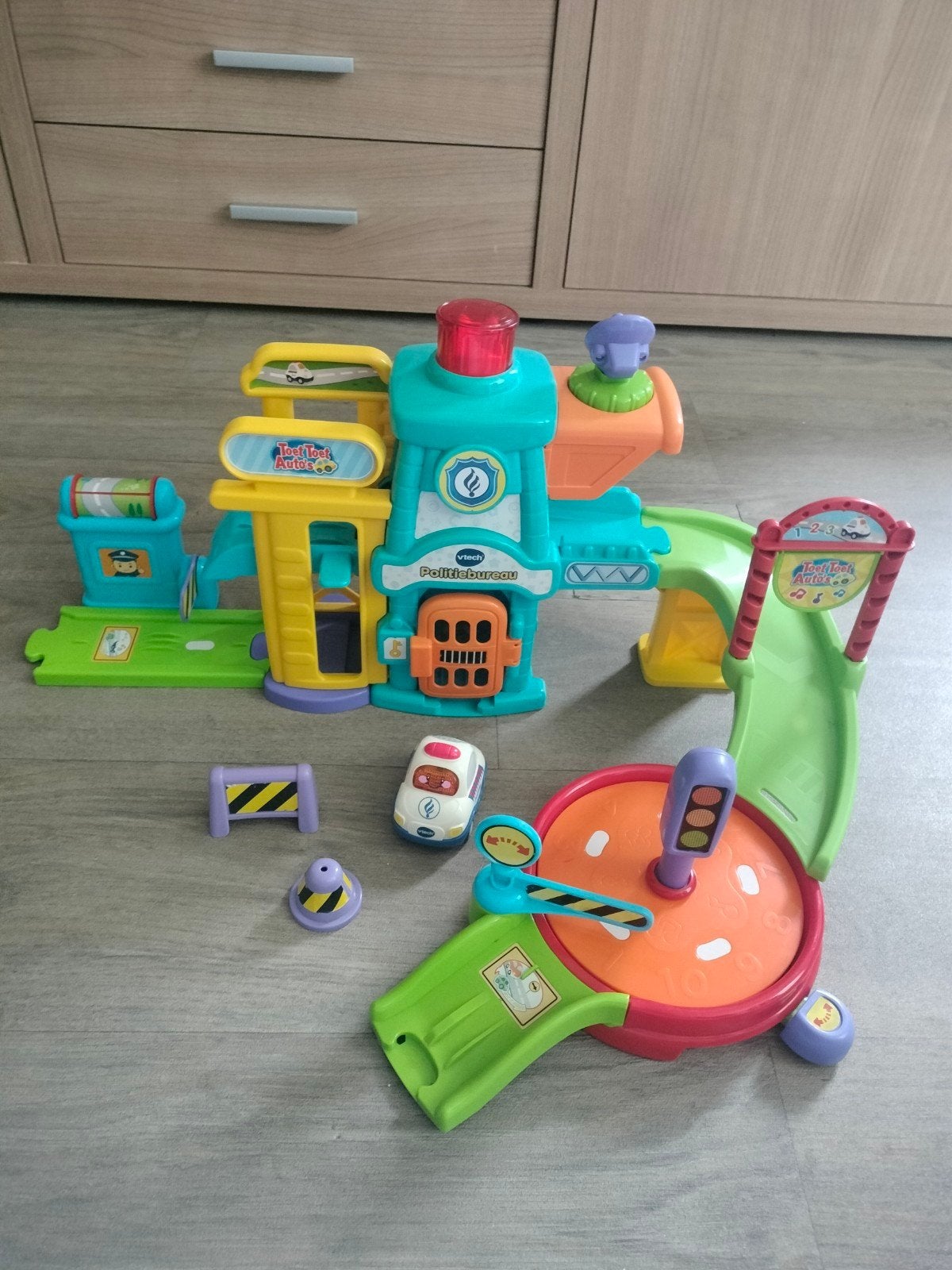 VTech Toet Toet Auto's Politiebureau Speelset, Kinderen en Baby's, Speelgoed | Overig, Ophalen, Gebruikt, Jongen of Meisje
