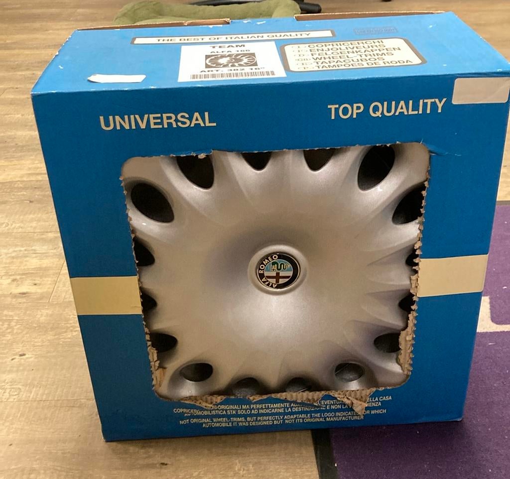 Nieuwe 16" wieldoppen – Alfa Romeo (166) stijl – Set van 4!, Ophalen, Nieuw