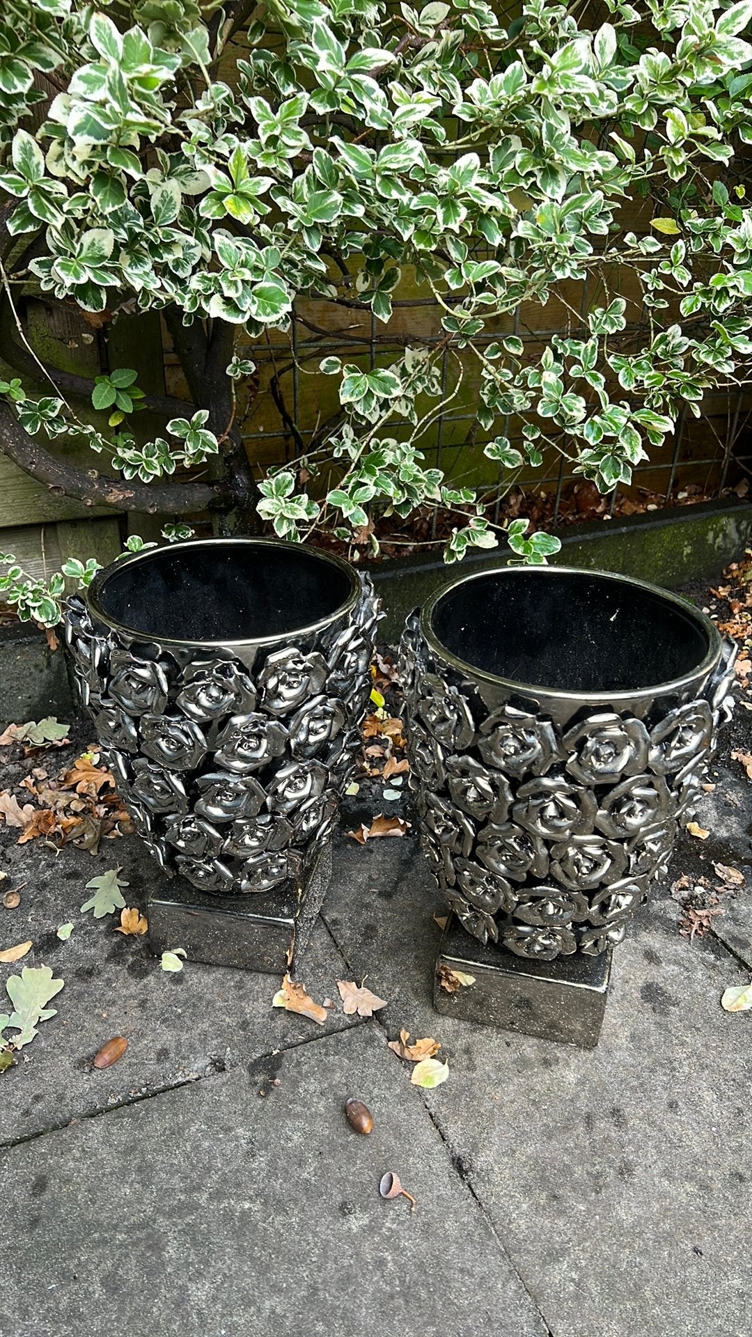 Set: 2 supergave zilveren bloempotten rozen, Rond, Ophalen of Verzenden, Zo goed als nieuw, Minder dan 40 cm
