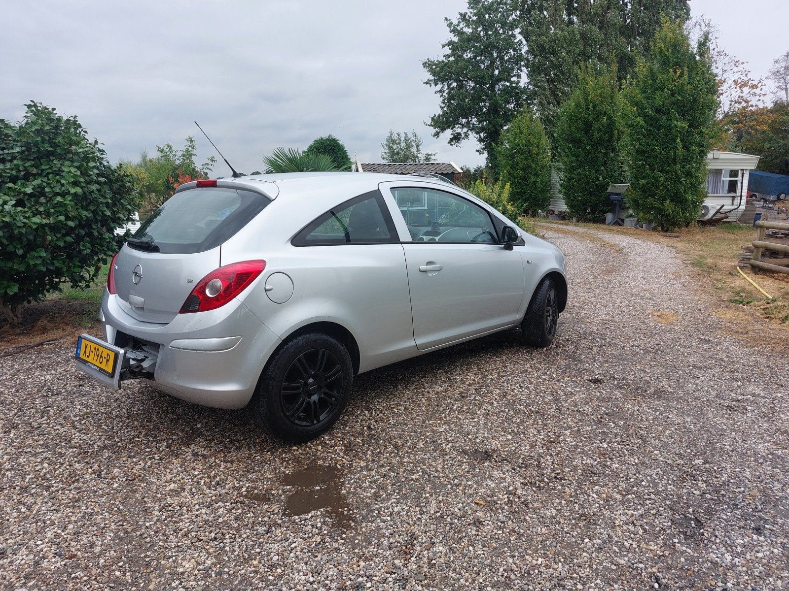 Opel Corsa 1.2 16V 3D 2008 Grijs, Voorwielaandrijving, 40 €/maand, 4 cilinders, 1229 cc