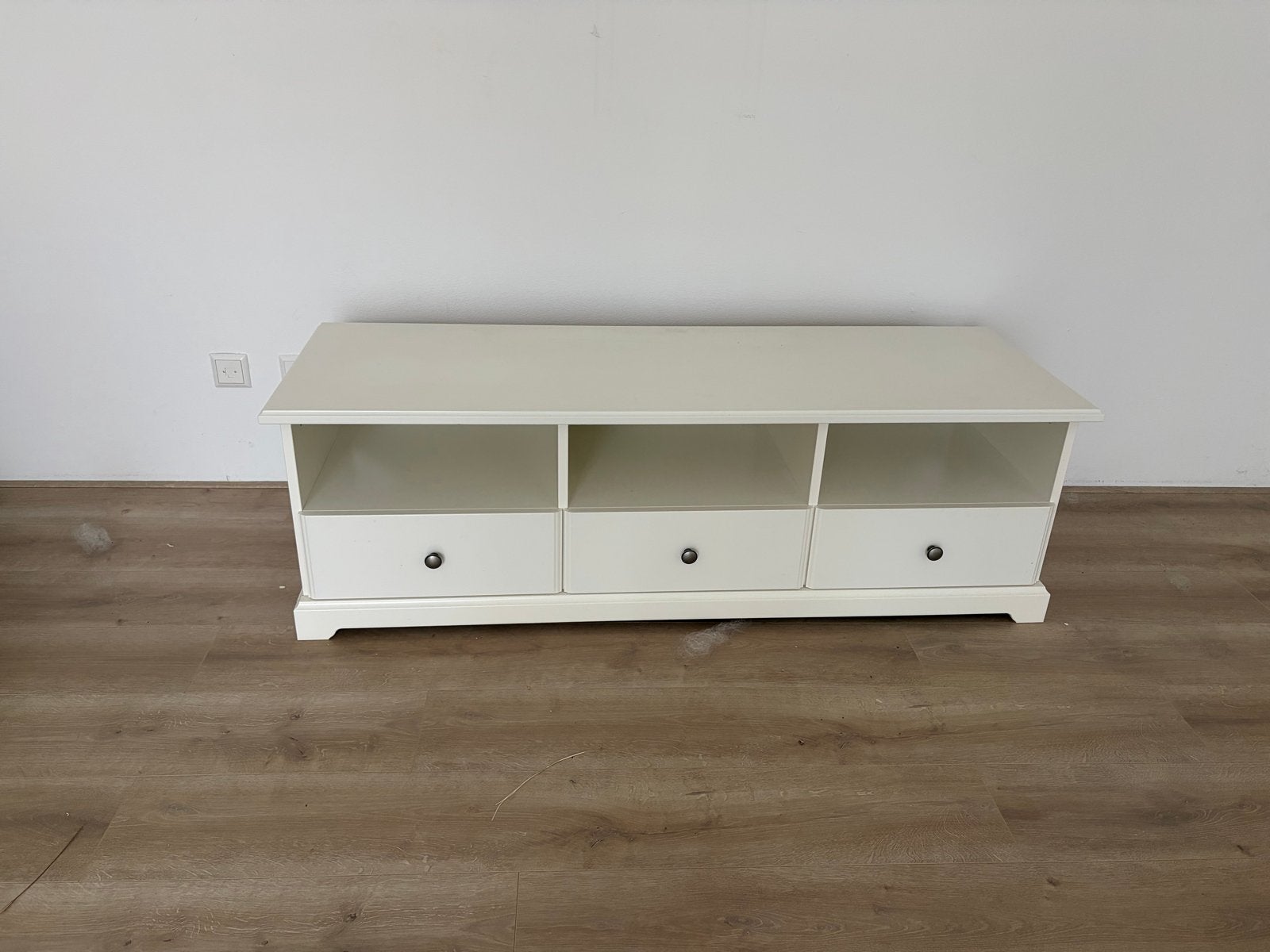 IKEA Liatorp TV-meubel - Z.g.a.n. (145x50x45 cm), Ophalen, 100 tot 150 cm, Zo goed als nieuw, Minder dan 100 cm
