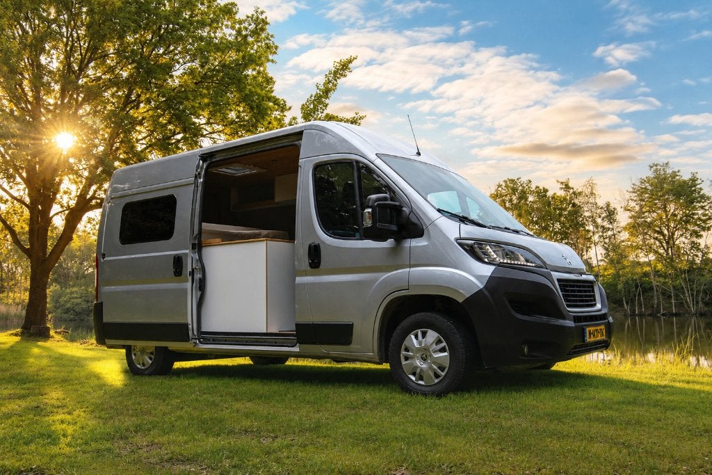 Buscamper Boxer L2H2 - nieuw interieur - lengtebed, Caravans en Kamperen, Campers, Overige merken, Buscamper of Camperbus, Tot en met 2