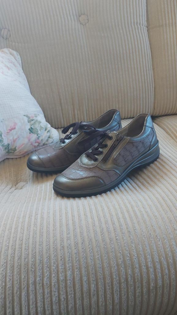 Als nieuw STUPPY REFLEXOT dames sneakers mt 6, Kleding | Dames, Schoenen, Ophalen of Verzenden, STUPPY REFLEXOT, Grijs, Sneakers of Gympen