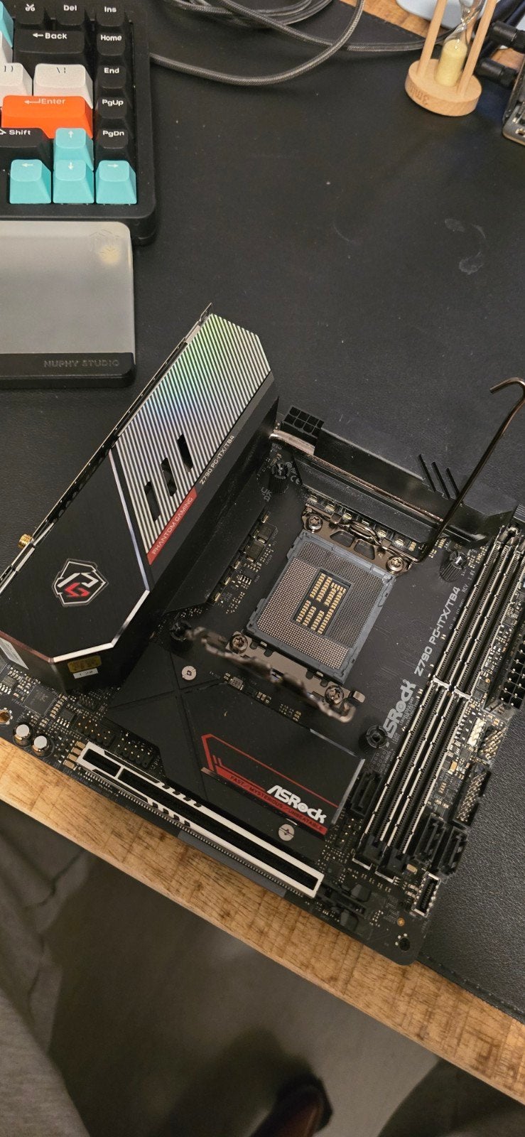 Premium ASRock Z790 PG-ITX/TB4, LGA 1700, Ophalen of Verzenden, Zo goed als nieuw, Mini-ITX