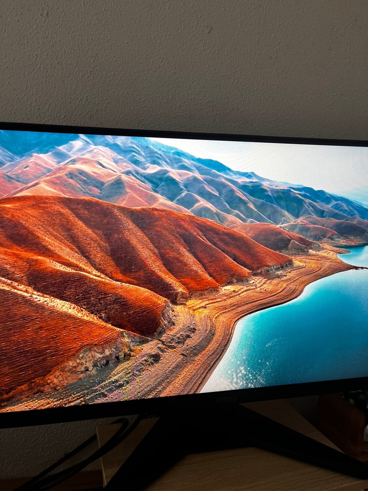 MSI MAG 244F - Full HD Gaming Monitor  200Hz, IPS, Kantelbaar, Full HD, Zo goed als nieuw