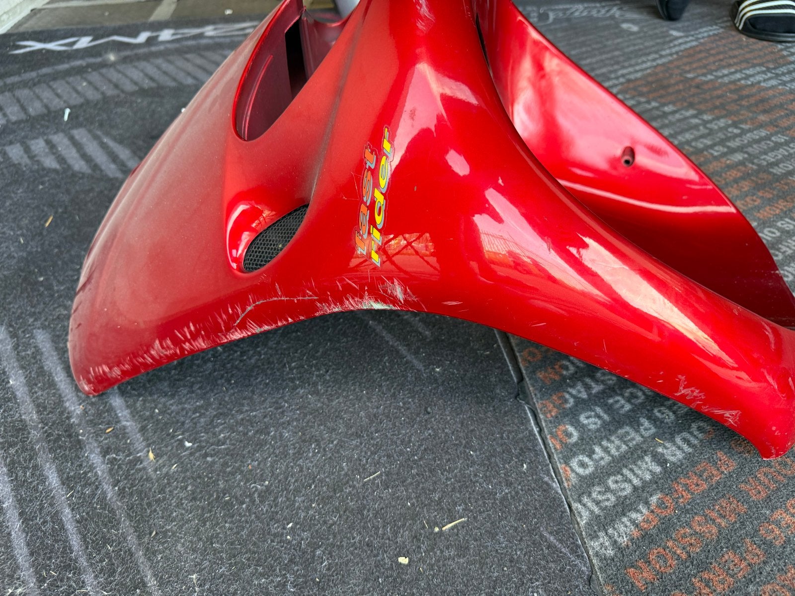 Zip Fastrider Voorkap - Rood, met lichte schade, Ophalen of Verzenden, Gebruikt, Kap, Piaggio