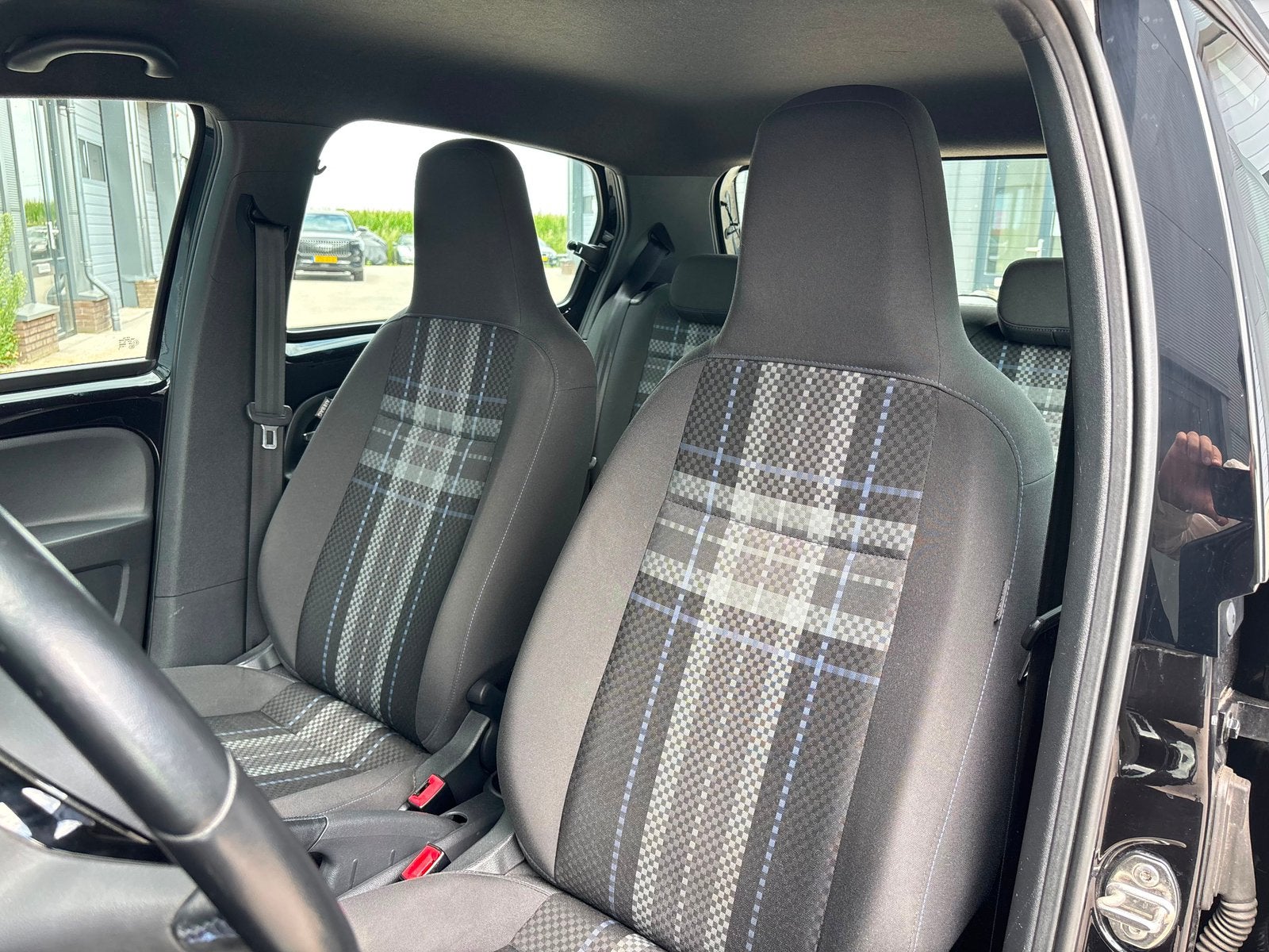 Foto 15 van Volkswagen Up! Club Up! Zwart5D