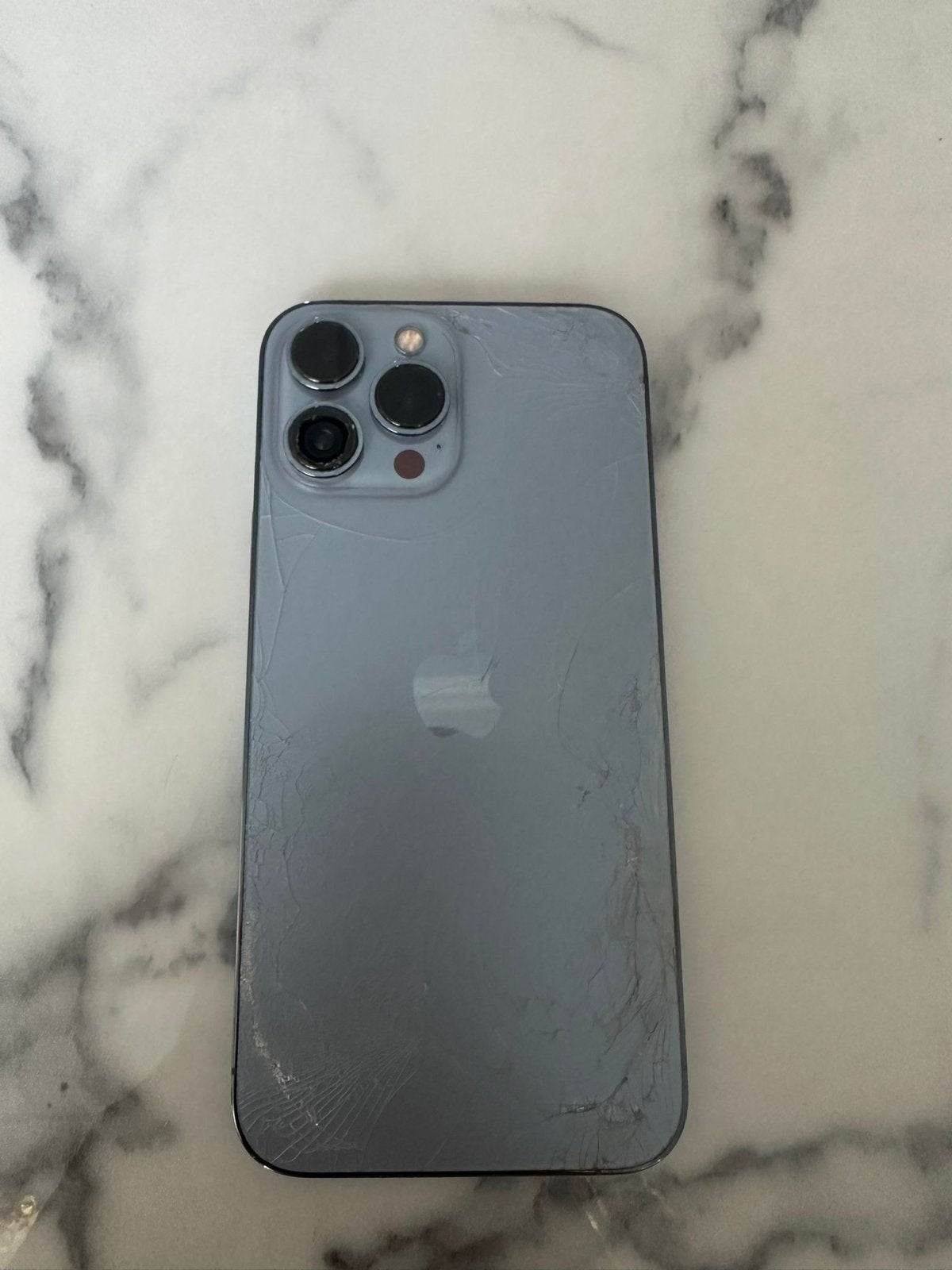 iPhone 13 Pro Max - Werkt perfect, lichte schade, Ophalen of Verzenden, Gebruikt, Blauw, IPhone 13 Pro Max