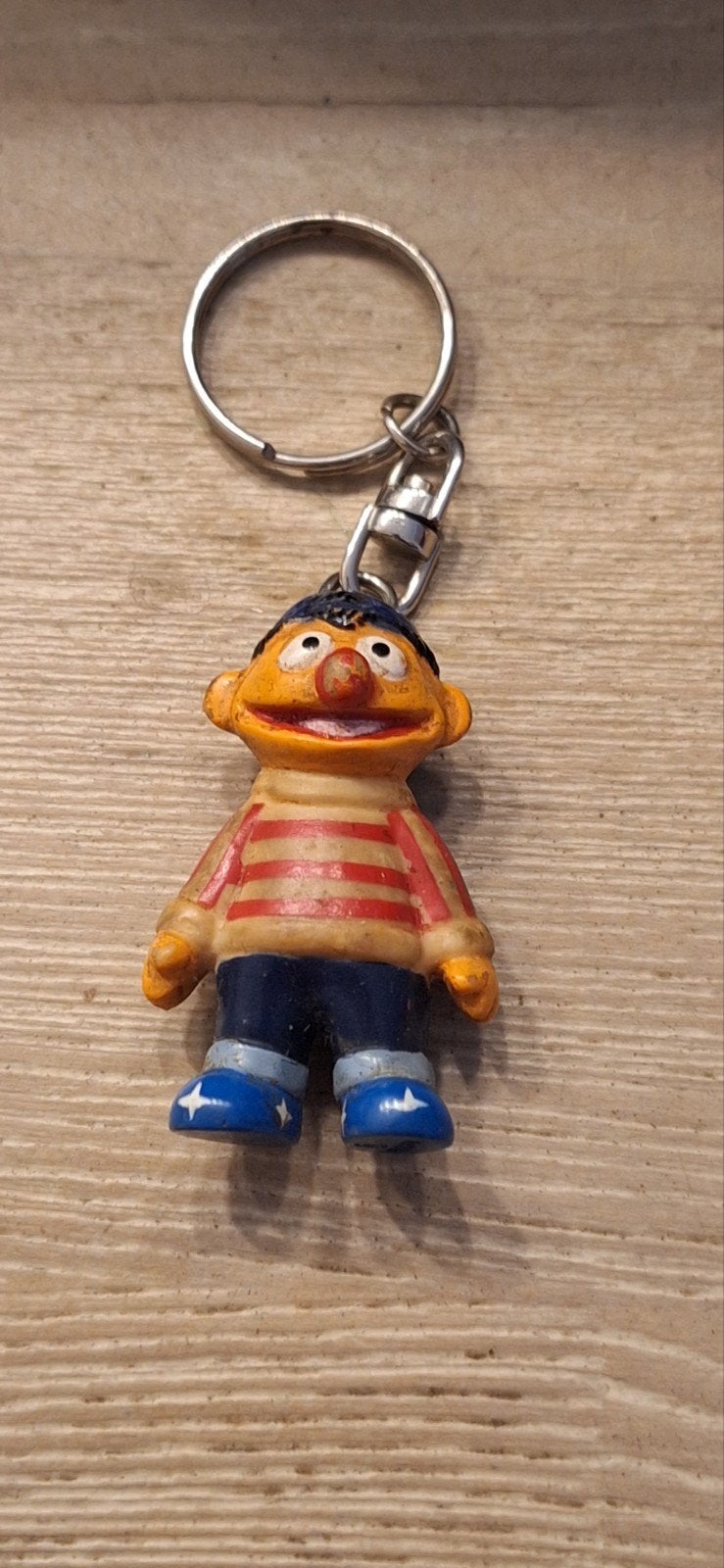 Sesamstraat Ernie poppetje sleutelhanger (7126), ., Ophalen of Verzenden, Zo goed als nieuw, Henson