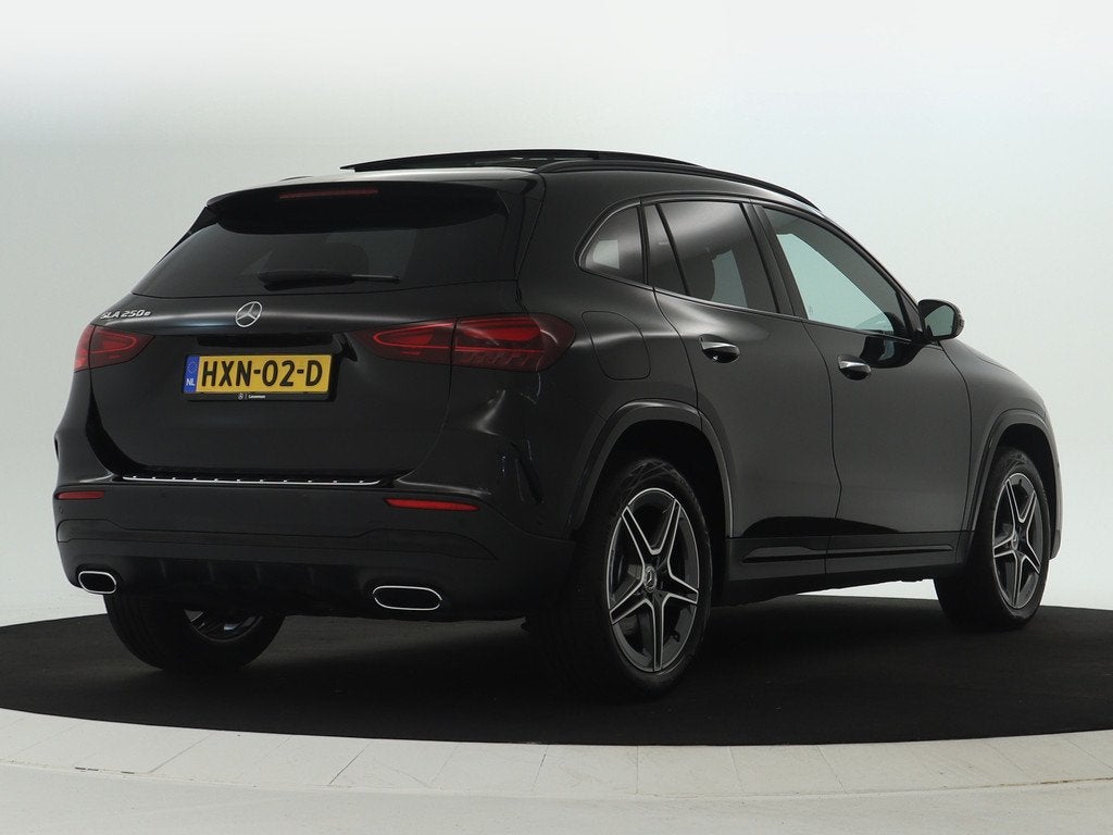 Mercedes-Benz GLA 250 e AMG Plug-In Hybride AMG Line | Panor, Auto's, Mercedes-Benz, 12 maanden, Euro 6, 15 kWh, Zwart