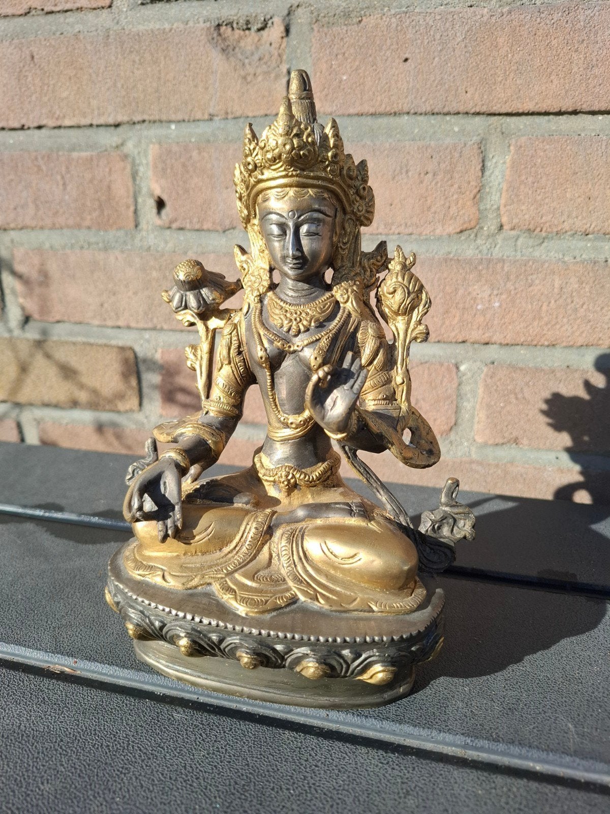 Prachtig Tibetaans Tara Beeld – Brons/Messing  21 cm boeddha, Ophalen of Verzenden